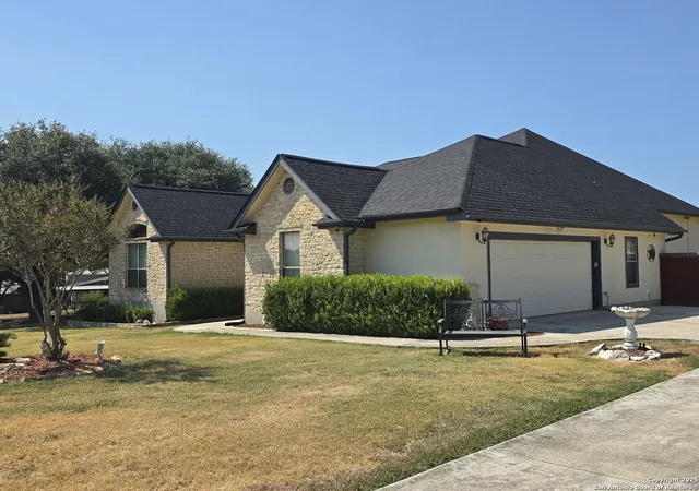 Photo 3 of Sale Pending at 24531 Ripple Way, San Antonio, TX 78266 | MLS# 1861326 | Listing updated on 2025-10-30