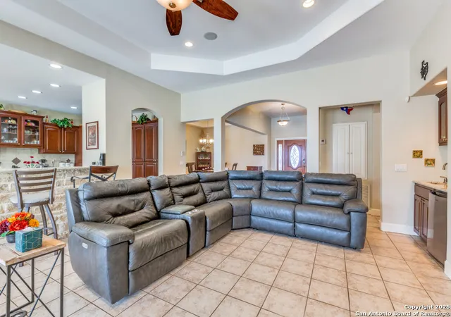 Photo 4 of Sale Pending at 24531 Ripple Way, San Antonio, TX 78266 | MLS# 1861326 | Listing updated on 2025-10-30