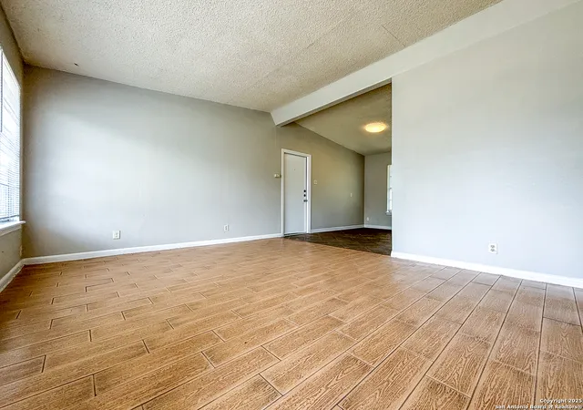 Photo 3 of Single family home for sale at 319 Hialeah, San Antonio, TX 78218 | MLS# 1861508 | Listing updated on 2025-05-06