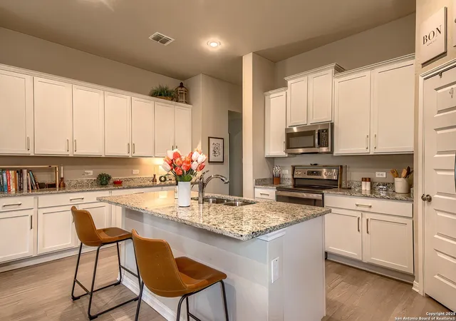 Photo 3 of Sale Pending at 7723 Coffee Ml St, San Antonio, TX 78252 | MLS# 1861562 | Listing updated on 2025-08-29