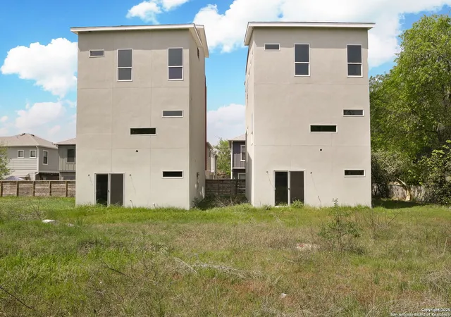 Photo 3 of Multi family home for sale at 219 Utah St, San Antonio, TX 78210 | MLS# 1861688 | Listing updated on 2025-11-22