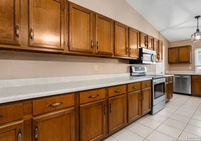 Photo 3 of Sale Pending at 5919 Pineway, San Antonio, TX 78247 | MLS# 1861716 | Listing updated on 2025-08-14