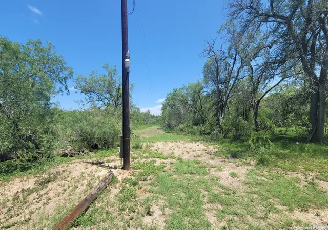 4th image of 2142 Blue Creek, La Vernia, TX 78121 | MLS# 1861717