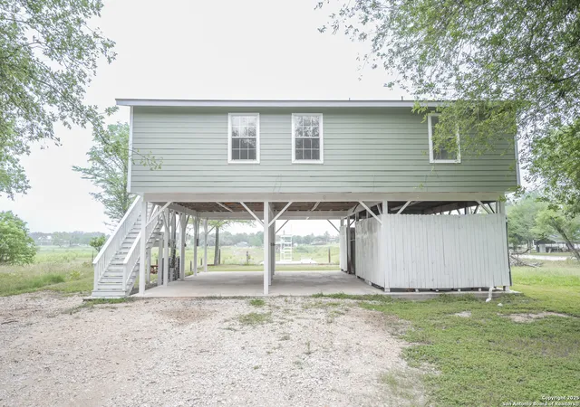 2nd image of 352 Longhorn Dr, Bandera, TX 78003 | MLS# 1861822