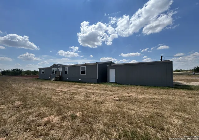 2nd image of 1192 County Road 329, Floresville, TX 78114 | MLS# 1861858