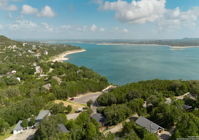 Photo 4 of Sale Pending at 574 Skyline Dr, Canyon Lake, TX 78133 | MLS# 1861896 | Listing updated on 2026-08-24