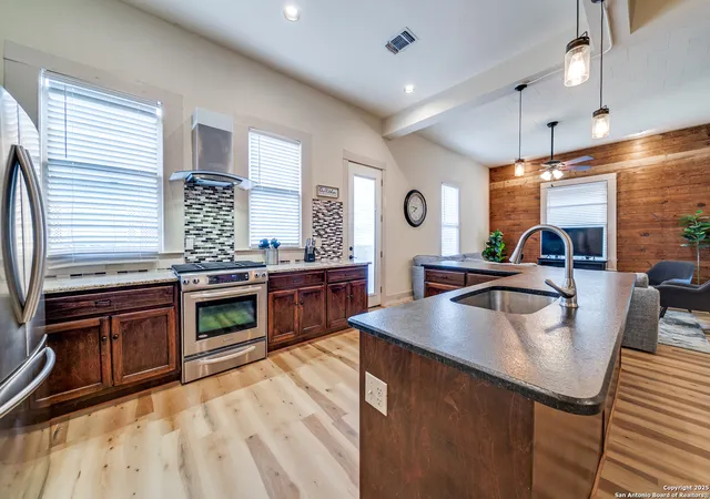 Photo 1 of Sale Pending at 1118 Mason, San Antonio, TX 78208 | MLS# 1861915 | Listing updated on 2025-10-07
