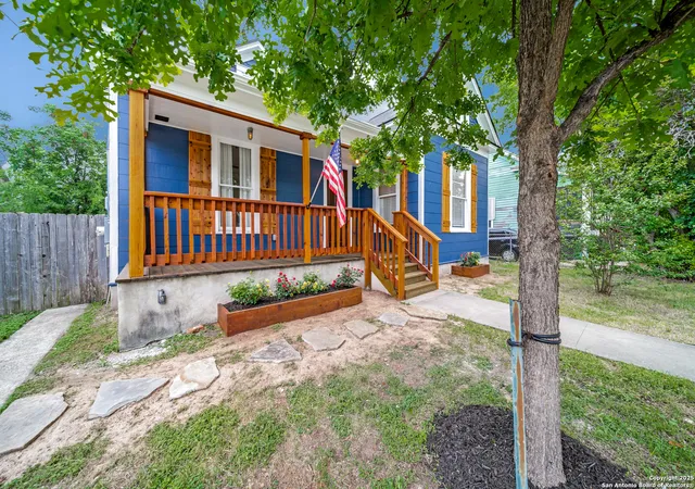 Photo 3 of Sale Pending at 1118 Mason, San Antonio, TX 78208 | MLS# 1861915 | Listing updated on 2025-10-07
