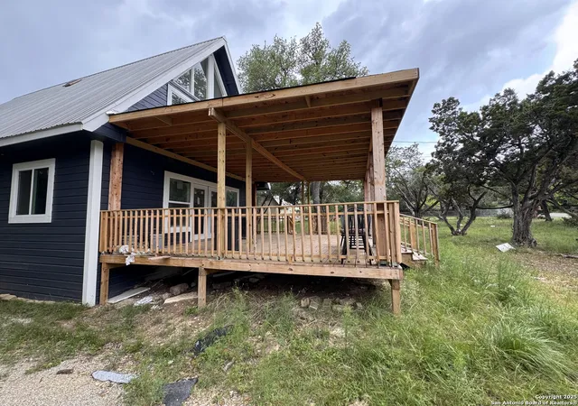 Photo 1 of Sale Pending at 354 Paradise, Canyon Lake, TX 78133 | MLS# 1862124 | Listing updated on 2025-10-08