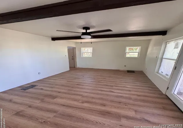 Photo 4 of Sale Pending at 354 Paradise, Canyon Lake, TX 78133 | MLS# 1862124 | Listing updated on 2025-10-08