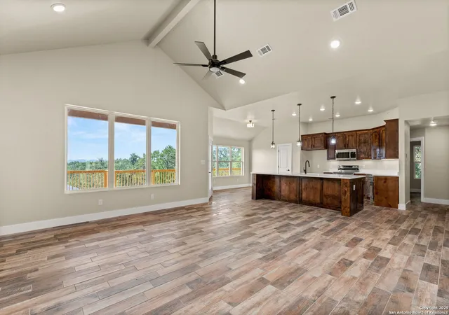 Photo 1 of Single family home for sale at 1239 Hallmark, Canyon Lake, TX 78133 | MLS# 1862189 | Listing updated on 2025-05-10