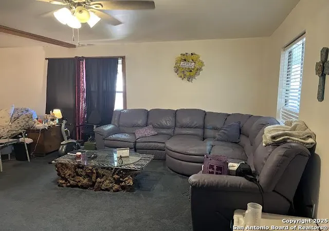 Photo 3 of Single family home for sale at 180 Deveraux, Canyon Lake, TX 78133 | MLS# 1862374 | Listing updated on 2025-09-26