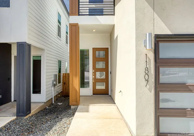 Photo 3 of Single family home for sale at 11882 Zarkava, San Antonio, TX 78230 | MLS# 1862401 | Listing updated on 2025-06-13