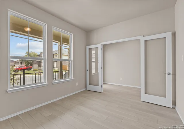 Photo 4 of Sale Pending at 6602 Lowrie Block, San Antonio, TX 78239 | MLS# 1862411 | Listing updated on 2025-10-29