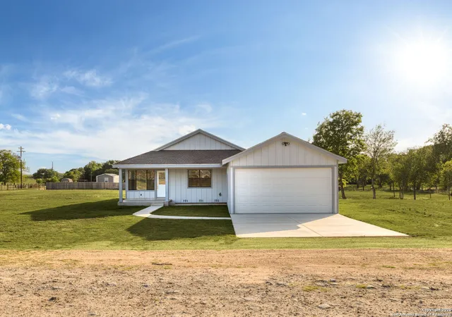 Photo 3 of Single family home for sale at 310 Creek Ln, Poth, TX 78147 | MLS# 1862684 | Listing updated on 2026-02-06