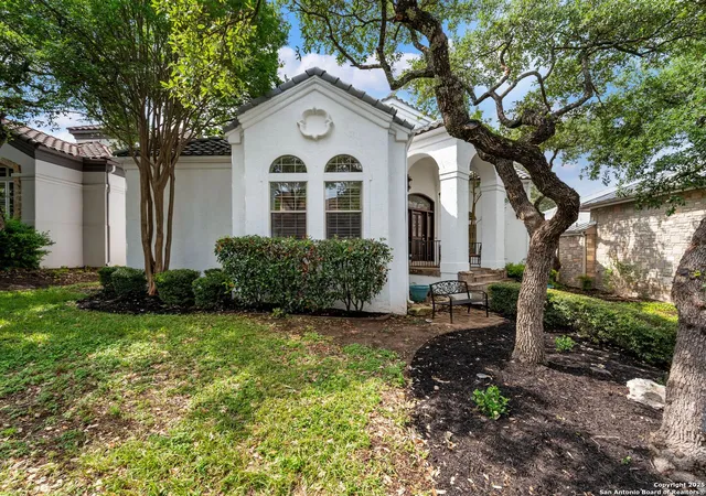 Photo 3 of Single family home for sale at 4 Waterford Glen, San Antonio, TX 78257 | MLS# 1862832 | Listing updated on 2025-12-30