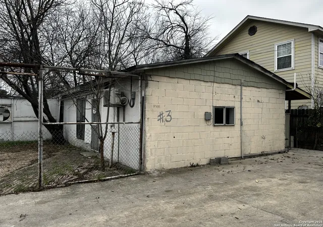 Photo 4 of Single family home for sale at 712 Green, San Antonio, TX 78225 | MLS# 1862847 | Listing updated on 2025-11-15
