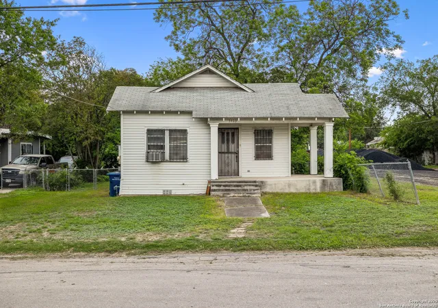 Photo 1 of Sale Pending at 3403 W Travis, San Antonio, TX 78207 | MLS# 1862918 | Listing updated on 2025-10-21