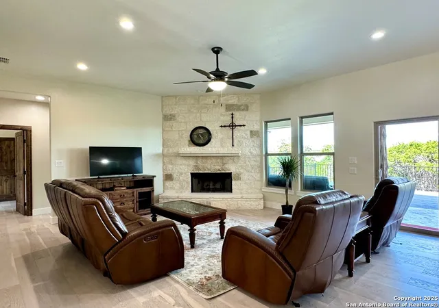 Photo 4 of Single family home for sale at 120 Sam Houston, Kerrville, TX 78028 | MLS# 1862936 | Listing updated on 2025-09-02