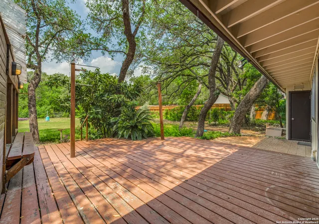 Photo 3 of Sale Pending at 113 Sunflower, San Antonio, TX 78213 | MLS# 1862942 | Listing updated on 2026-01-30