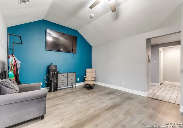 Photo 3 of Sale Pending at 113 Chico Aly, San Antonio, TX 78225 | MLS# 1863046 | Listing updated on 2026-01-07