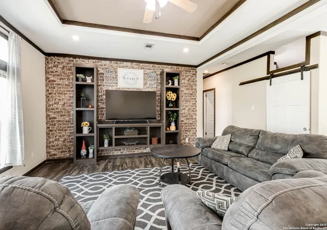 Photo 4 of Sale Pending at 1405 Fm 478, Floresville, TX 78114 | MLS# 1863101 | Listing updated on 2025-09-29