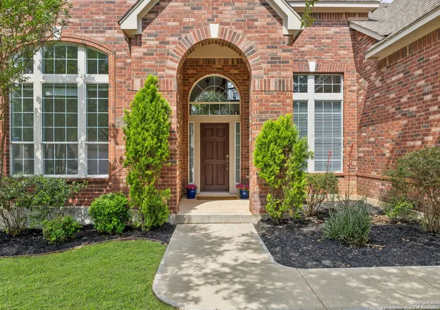 Photo 1 of Single family home for sale at 24915 White Creek, San Antonio, TX 78255 | MLS# 1863186 | Listing updated on 2025-10-24