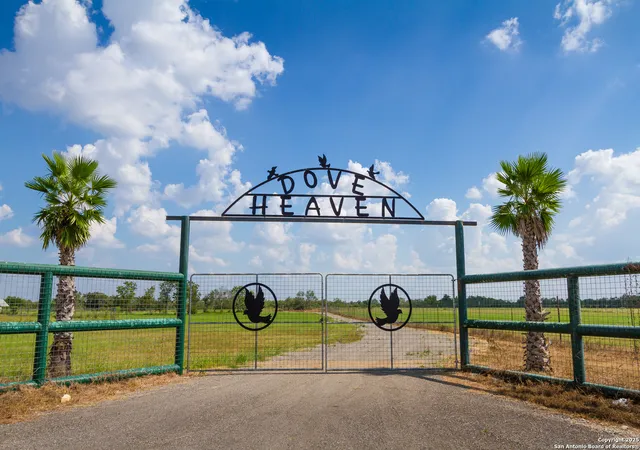 1st image of 20250 Interstate 35 S, Lytle, TX 78052 | MLS# 1863636