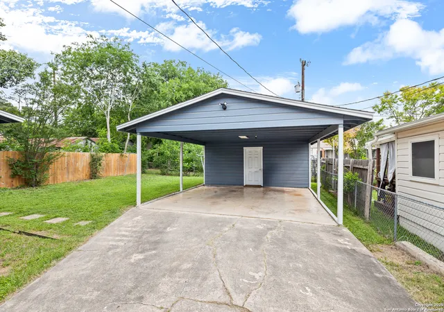 Homes for sale in San Antonio, TX | 1443 W Kings Hwy, San Antonio, TX 78201 | MLS# 1863783
