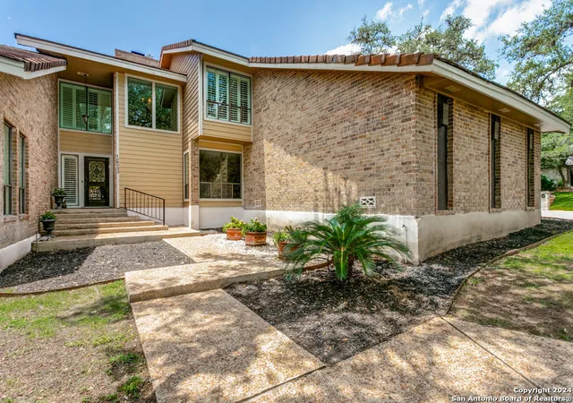 Photo 2 of Single family home for sale at 12543 Elm Manor St, San Antonio, TX 78230 | MLS# 1863833 | Listing updated on 2026-01-30
