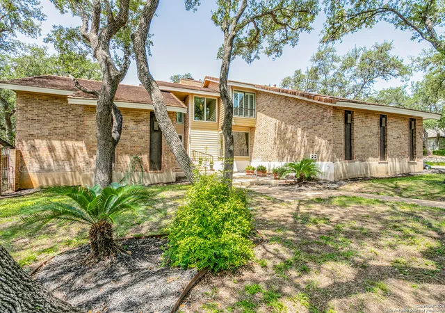 Photo 3 of Single family home for sale at 12543 Elm Manor St, San Antonio, TX 78230 | MLS# 1863833 | Listing updated on 2026-01-30