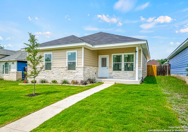 Photo 3 of Sale Pending at 5623 Midcrown, San Antonio, TX 78218 | MLS# 1863861 | Listing updated on 2025-10-24