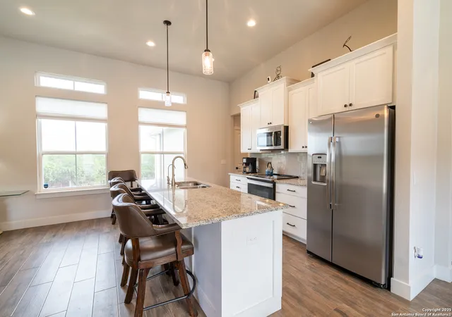 Photo 4 of Single family home for sale at 1587 Lakeshore Dr, Canyon Lake, TX 78133 | MLS# 1863915 | Listing updated on 2026-07-08