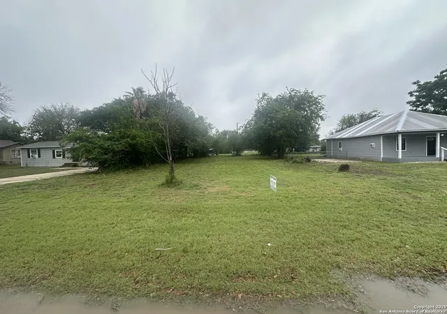 Photo 3 of Land for sale at 409 1/2 Davis, Devine, TX 78016 | MLS# 1863926 | Listing updated on 2025-08-01