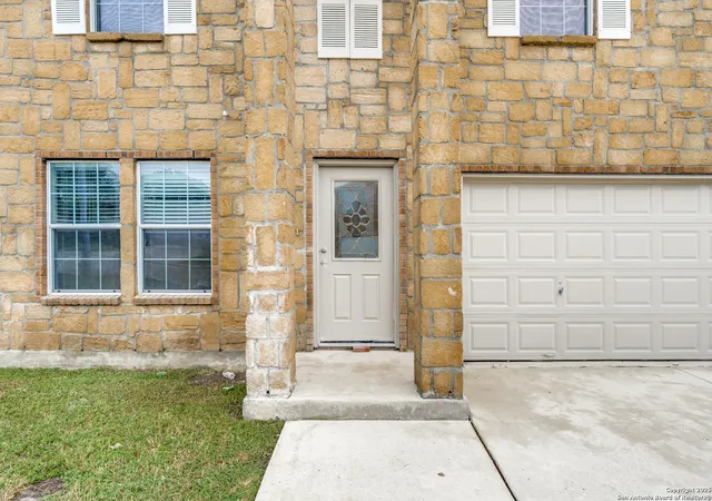 Photo 3 of Sale Pending at 3430 Longhorn, San Antonio, TX 78261 | MLS# 1863963 | Listing updated on 2025-09-21