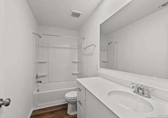 Photo 3 of Sale Pending at 1007 Oriole Way, Marion, TX 78124 | MLS# 1864007 | Listing updated on 2025-10-06