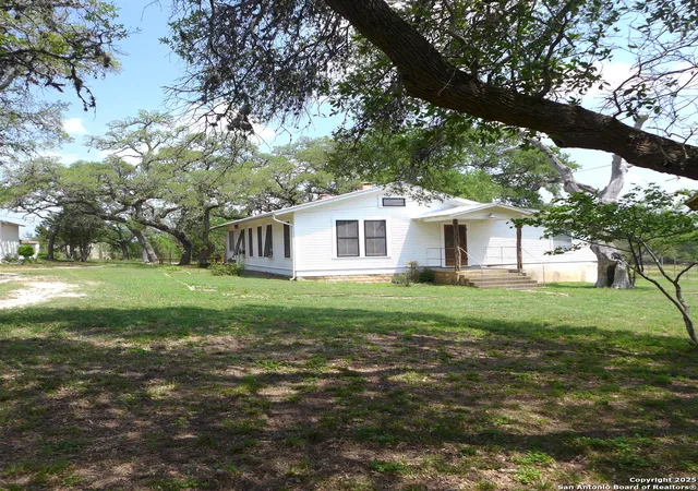 Photo 3 of Single family home for sale at 41 Big Joshua Creek, Comfort, TX 78013 | MLS# 1864119 | Listing updated on 2025-10-02
