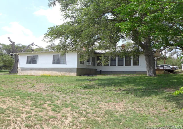 Photo 3 of Single family home for sale at 41 Big Joshua Creek, Comfort, TX 78013 | MLS# 1864119 | Listing updated on 2025-10-02