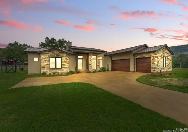 Photo 2 of Single family home for sale at 821 Bingham, New Braunfels, TX 78132 | MLS# 1864146 | Listing updated on 2025-05-17