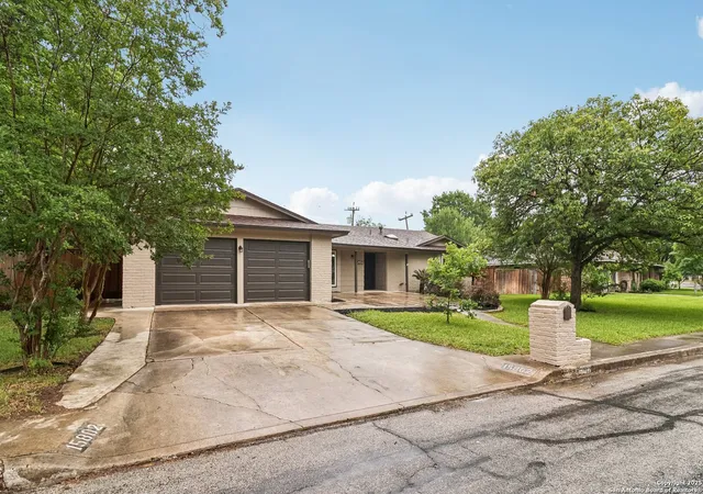 2nd image of 15802 Horse Creek St, San Antonio, TX 78232 | MLS# 1864214