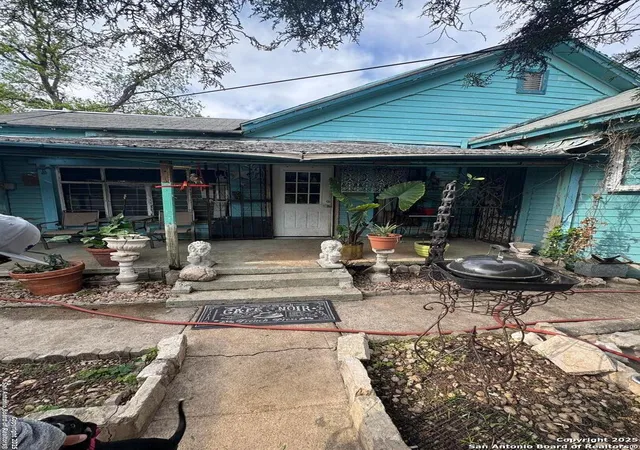 Photo 1 of Single family home for sale at 124 E Fest, San Antonio, TX 78204 | MLS# 1864219 | Listing updated on 2025-07-20