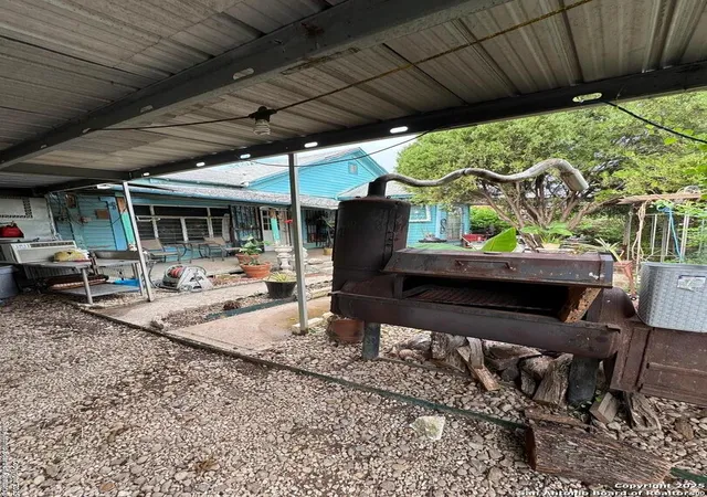 Photo 3 of Single family home for sale at 124 E Fest, San Antonio, TX 78204 | MLS# 1864219 | Listing updated on 2025-07-20