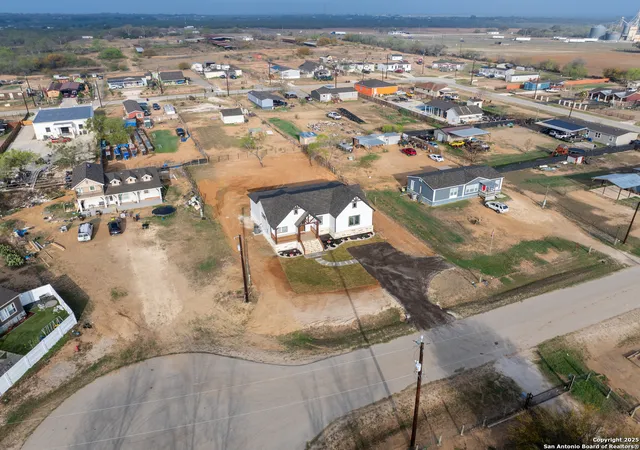 42nd image of 74 La Paz, Lytle, TX 78052 | MLS# 1864239