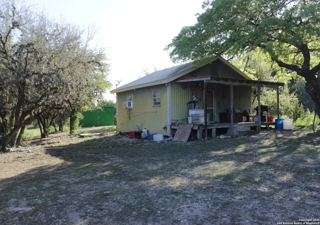 Photo 4 of House for sale at 1976 W Cedar Creek, Leakey, TX 78873 | MLS# 1864249 | Listing updated on 2026-08-15