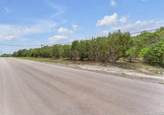 Photo 4 of Land for sale at 1868 Owl (Lot 27), Canyon Lake, TX 78133 | MLS# 1864292 | Listing updated on 2026-03-04