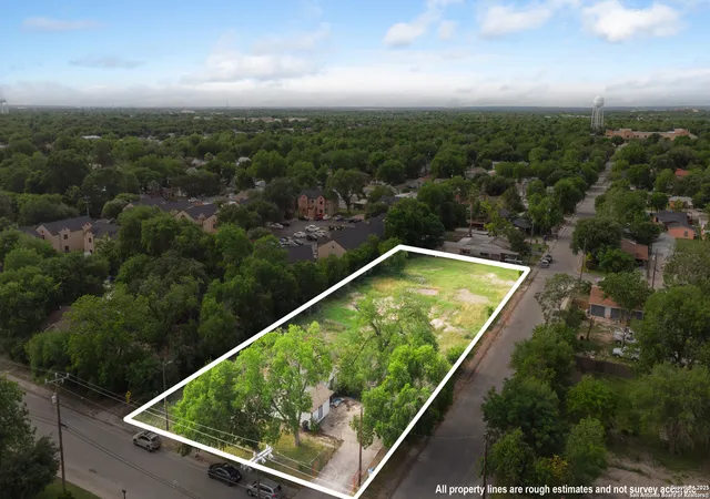 Photo 2 of Sale Pending at 1034 Grosvenor Blvd, San Antonio, TX 78221 | MLS# 1864317 | Listing updated on 2025-10-08