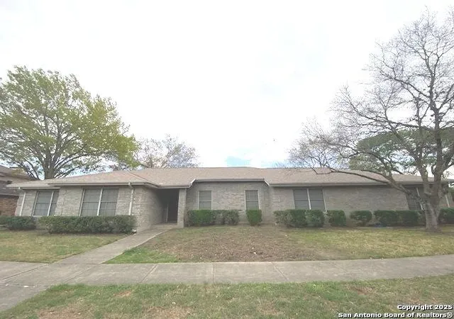 Photo 4 of Sale Pending at 4102 Greco Dr, San Antonio, TX 78222 | MLS# 1864388 | Listing updated on 2025-08-12