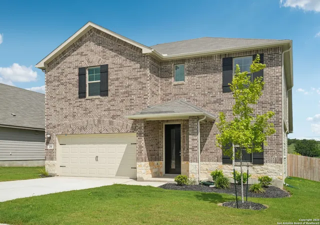Photo 3 of Sale Pending at 251 Cherry Crk, Cibolo, TX 78108 | MLS# 1864589 | Listing updated on 2025-12-11