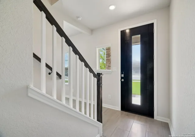 Photo 4 of Sale Pending at 251 Cherry Crk, Cibolo, TX 78108 | MLS# 1864589 | Listing updated on 2025-12-11