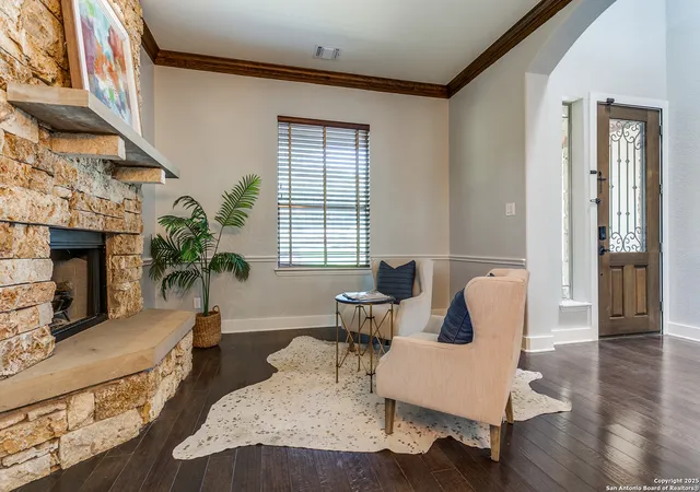 Photo 4 of Sale Pending at 8826 Falcon Pl, San Antonio, TX 78256 | MLS# 1864647 | Listing updated on 2025-09-15